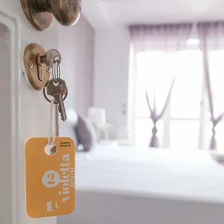 4u & Vii Airport Pensjonat