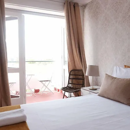 Guest house 4u & Vii Airport Lisbon