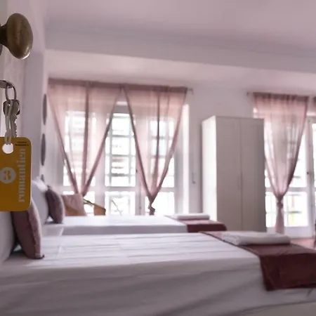 Pensjonat 4u & Vii Airport Lizbona