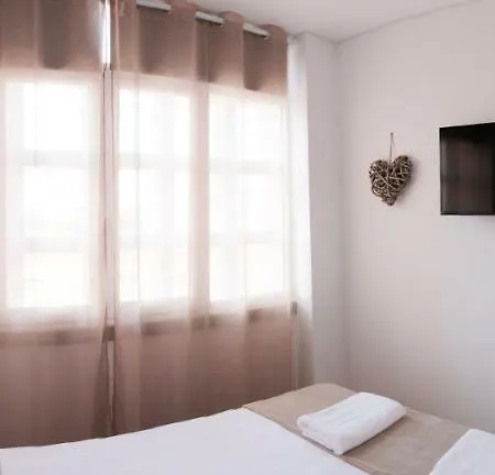Guest house 4u & Vii Airport