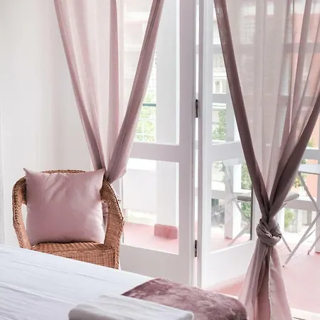 4u & Vii Airport * Lisboa